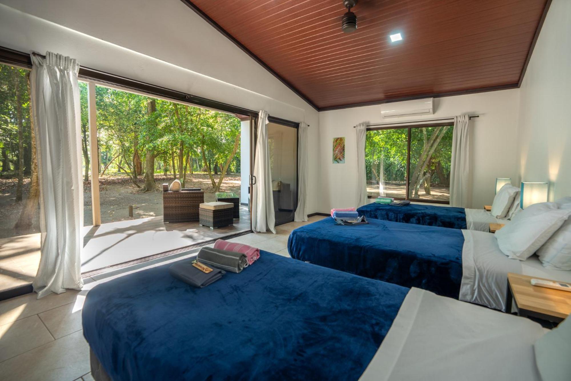 Nereus Hotel Puerto Jimenez Exterior photo